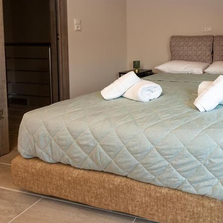 Апартаменти Comfy & Stylish Apt In Яніна Екстер'єр фото